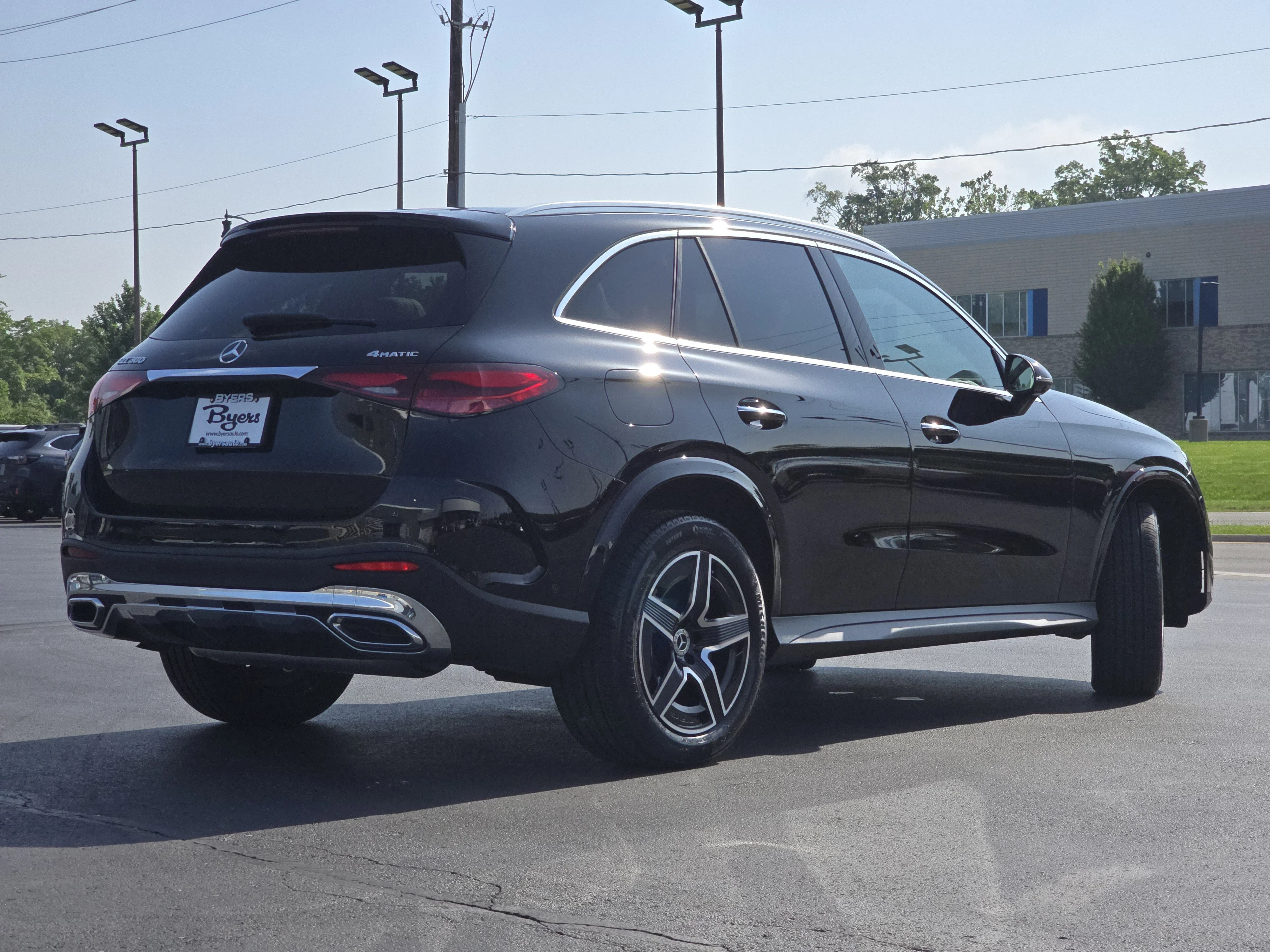 Used 2024 Black Mercedes-Benz GLC 300 image 7
