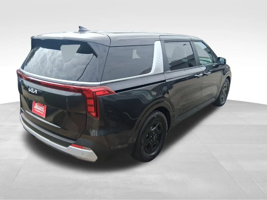 Used 2026 Gray Kia LXS image 4