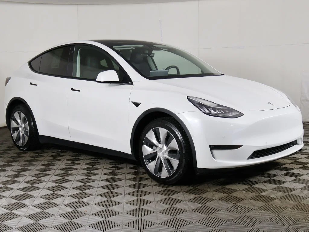 Used 2022 Tesla Model Y Long Range with VIN 7SAYGDEE3NF384457 for sale in Bedford, OH