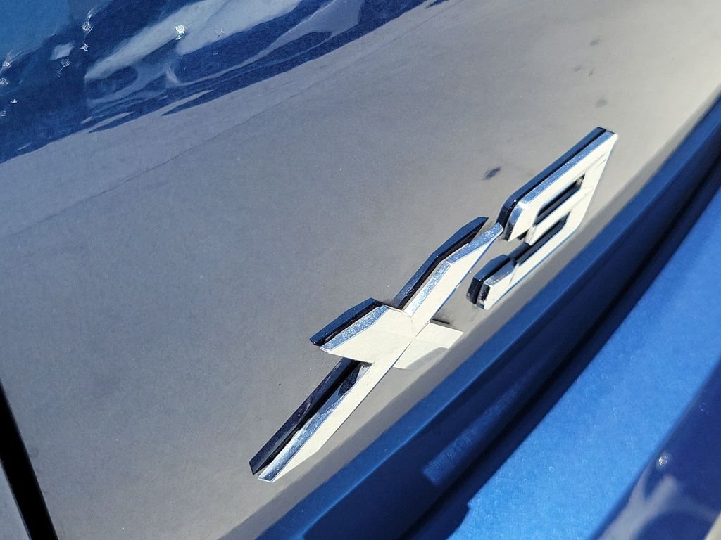 Used 2024 Blue BMW sDrive30i image 8