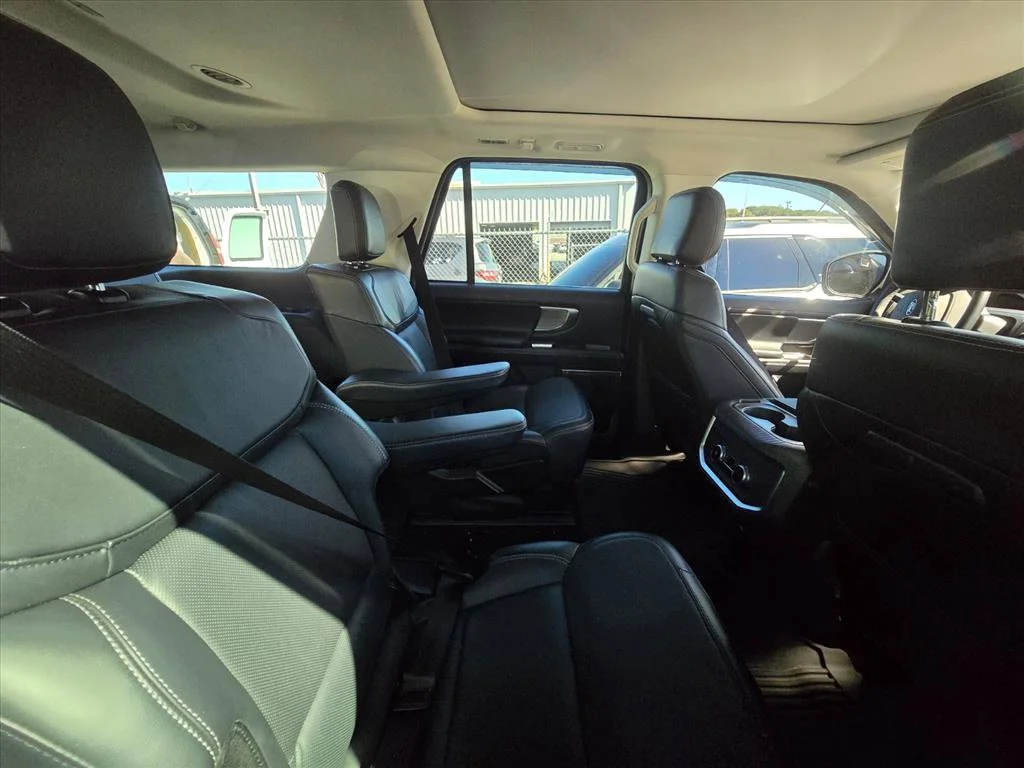 Used 2025 White Ford Platinum image 7