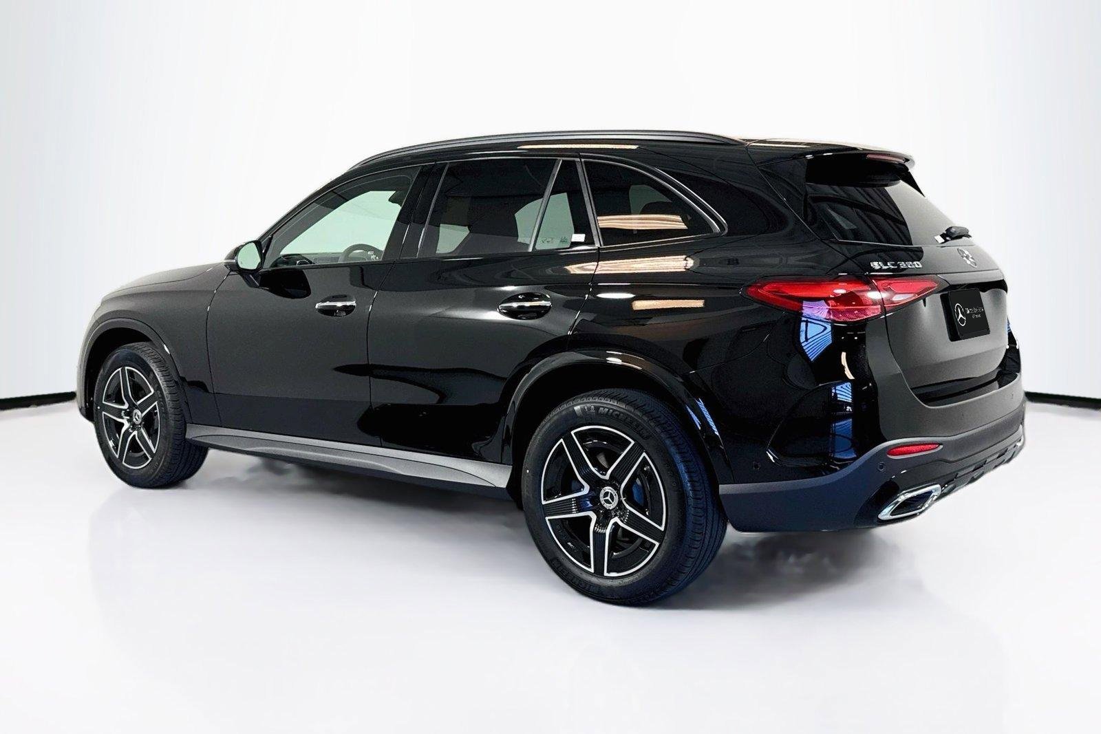New 2026 Black Mercedes-Benz GLC 300 image 7