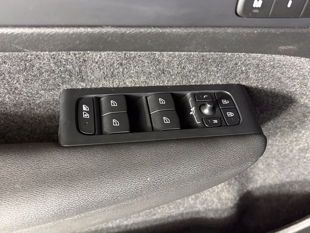 Used 2023 Blue Volvo Ultimate image 13