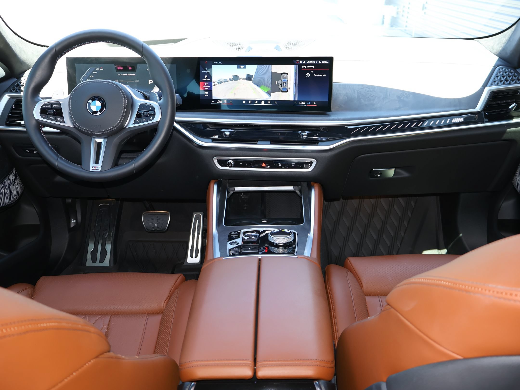 Used 2026 Dravit Grey Metallic BMW M60i image 25