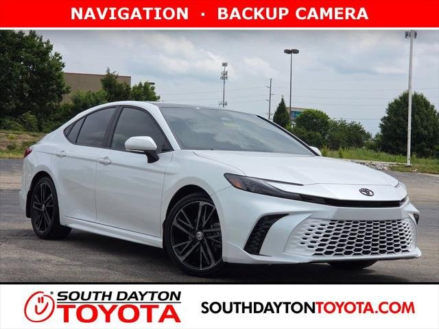 Certified Used 2025 WIND CHILL PEARL Toyota  image 1