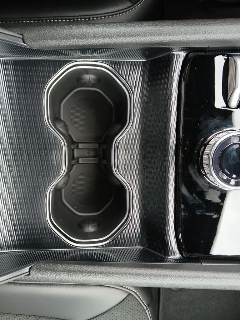 New 2026 Bright White Clear-Coat Exterior Paint Jeep Altitude image 22