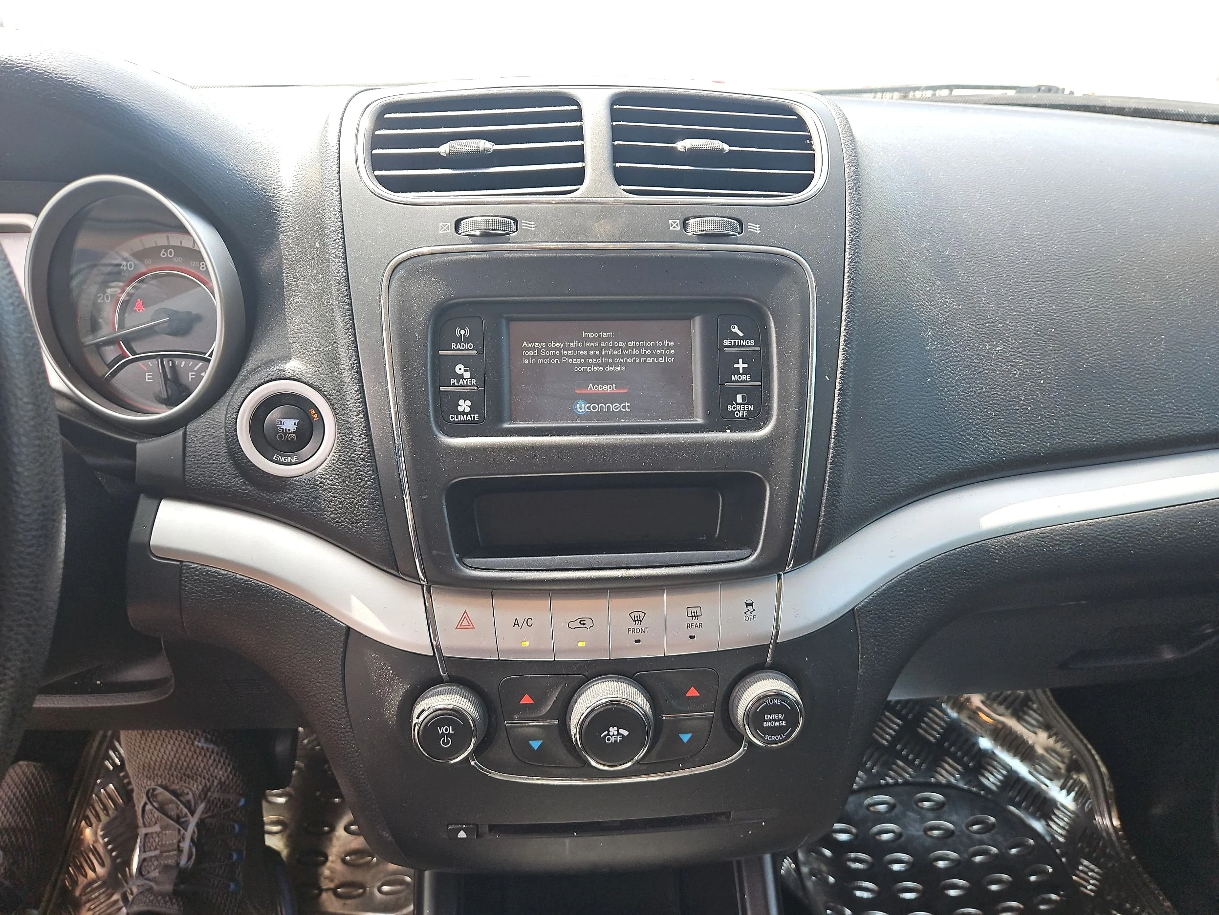 Used 2014  Dodge SXT image 15