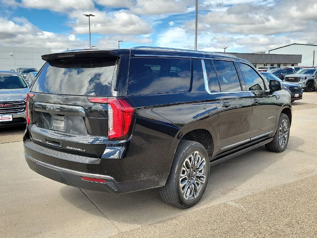 Used 2024 Onyx Black GMC Denali Ultimate image 11