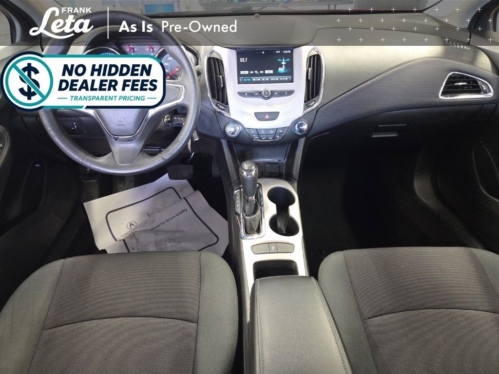 Used 2016 Red Hot Chevrolet  image 17