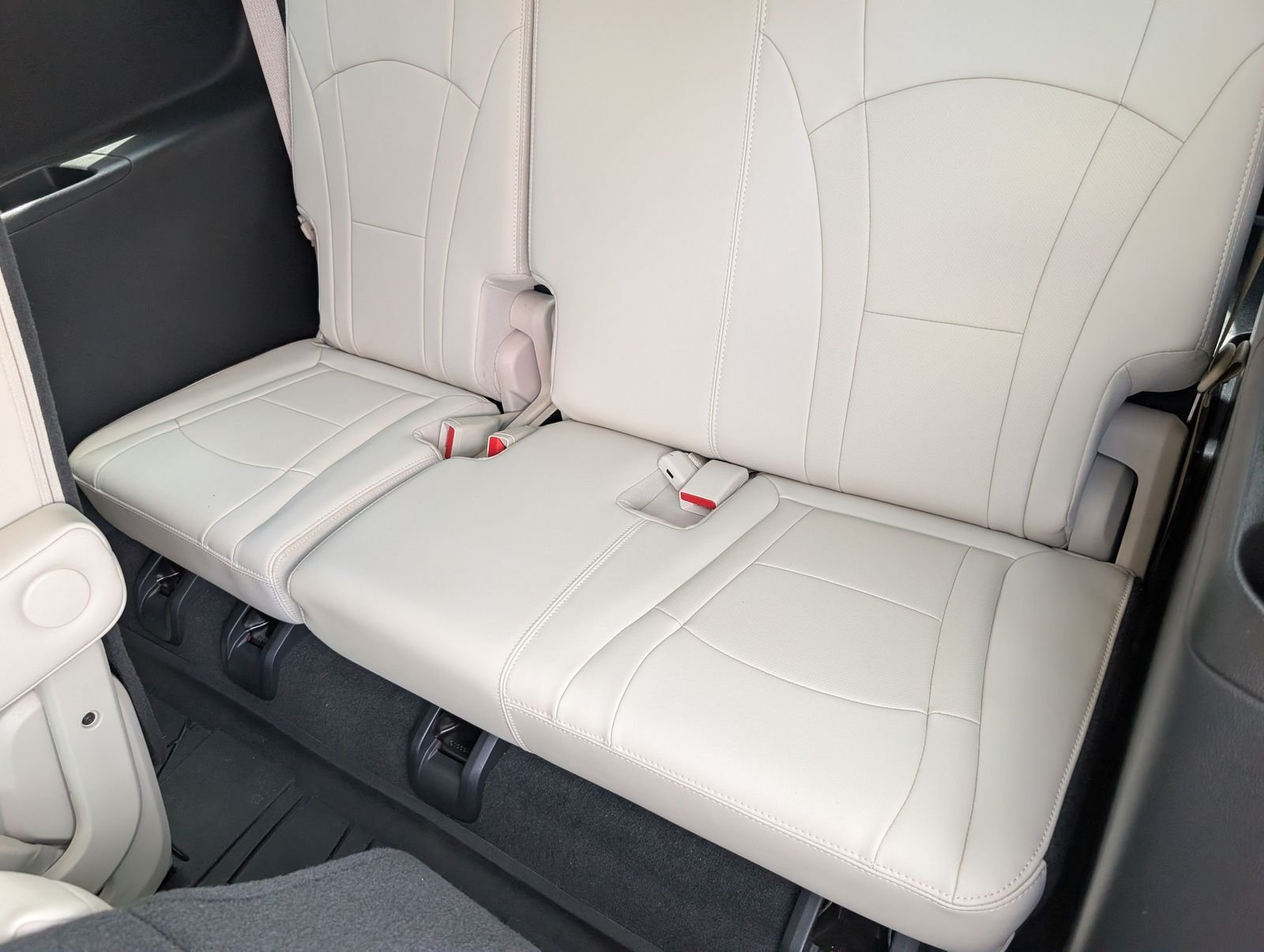 Used 2023 Cherry Red Buick Essence image 30