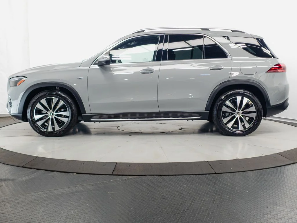 Used 2025 MANUFAKTUR Alpine Gray Mercedes-Benz GLE 450e image 4