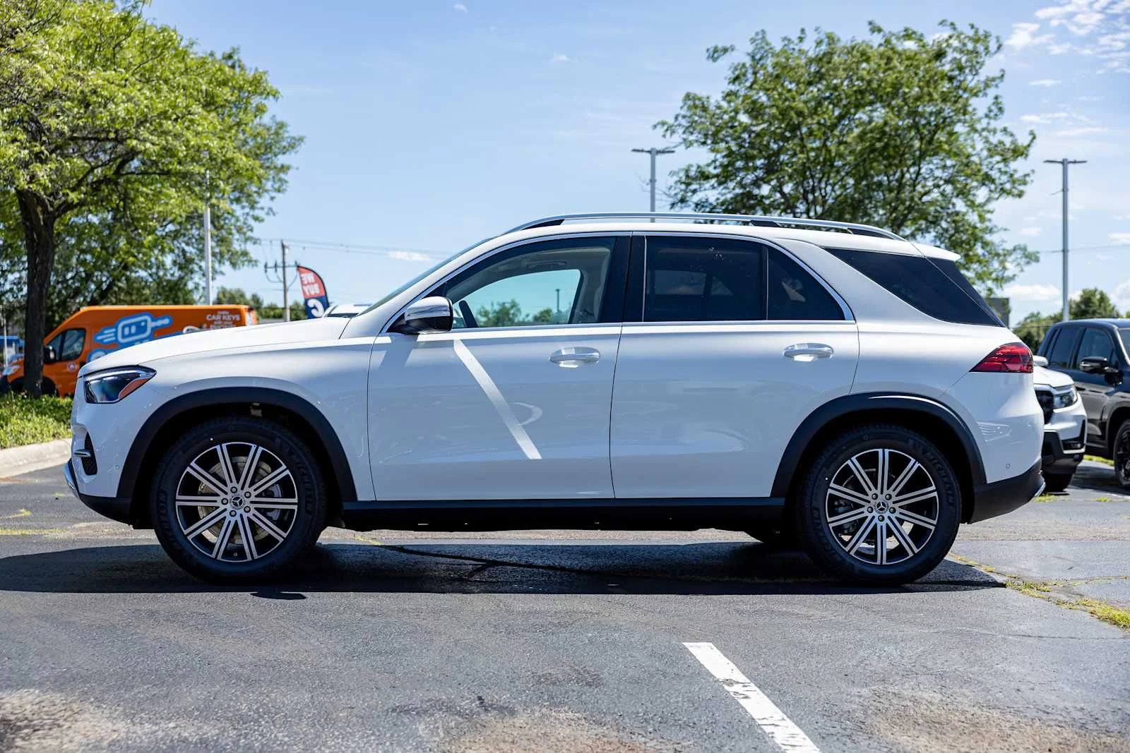 New 2026 Polar White Mercedes-Benz GLE 350 image 3