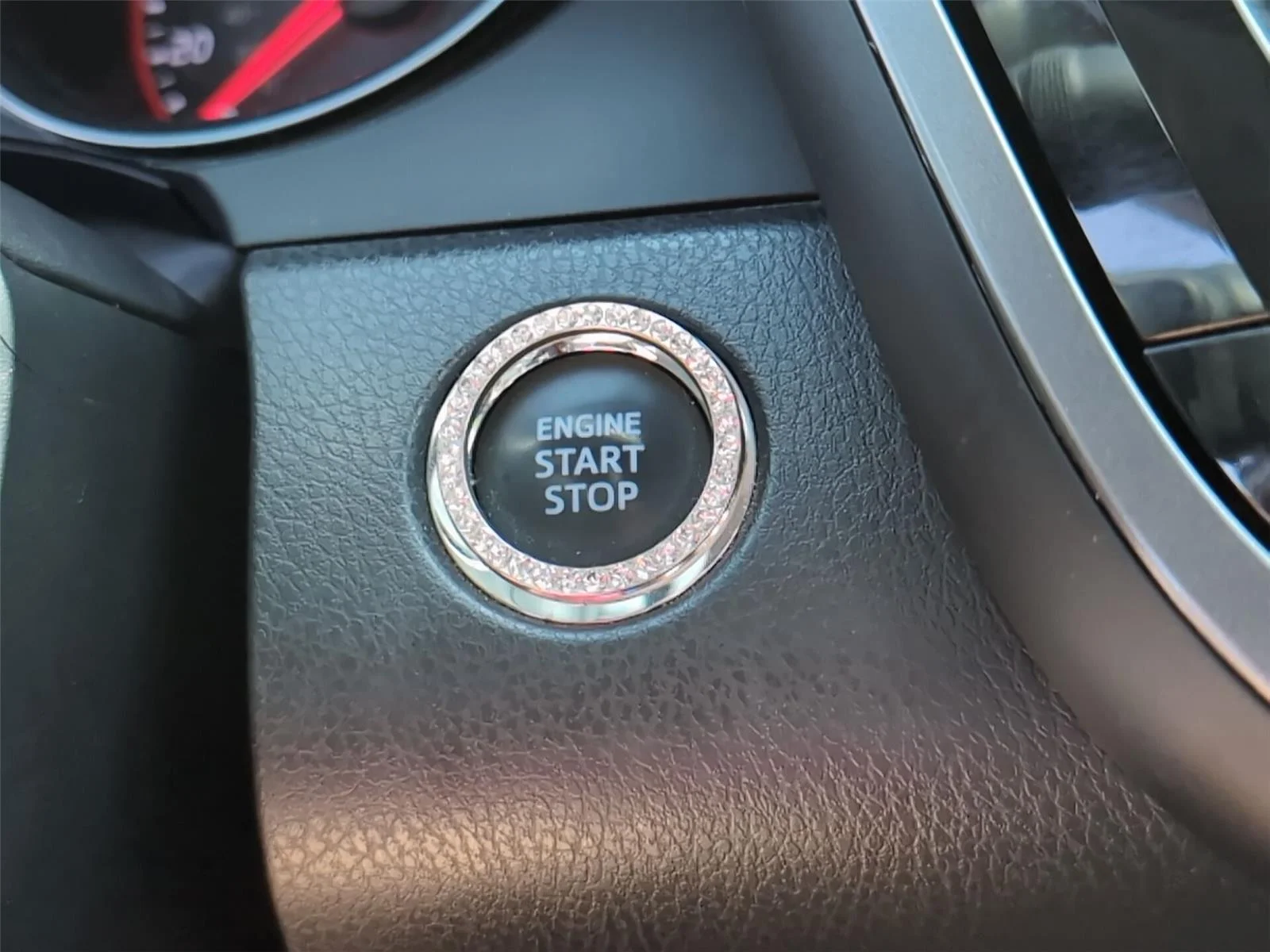 Used 2023 Wind Chill Pearl Toyota XSE image 28