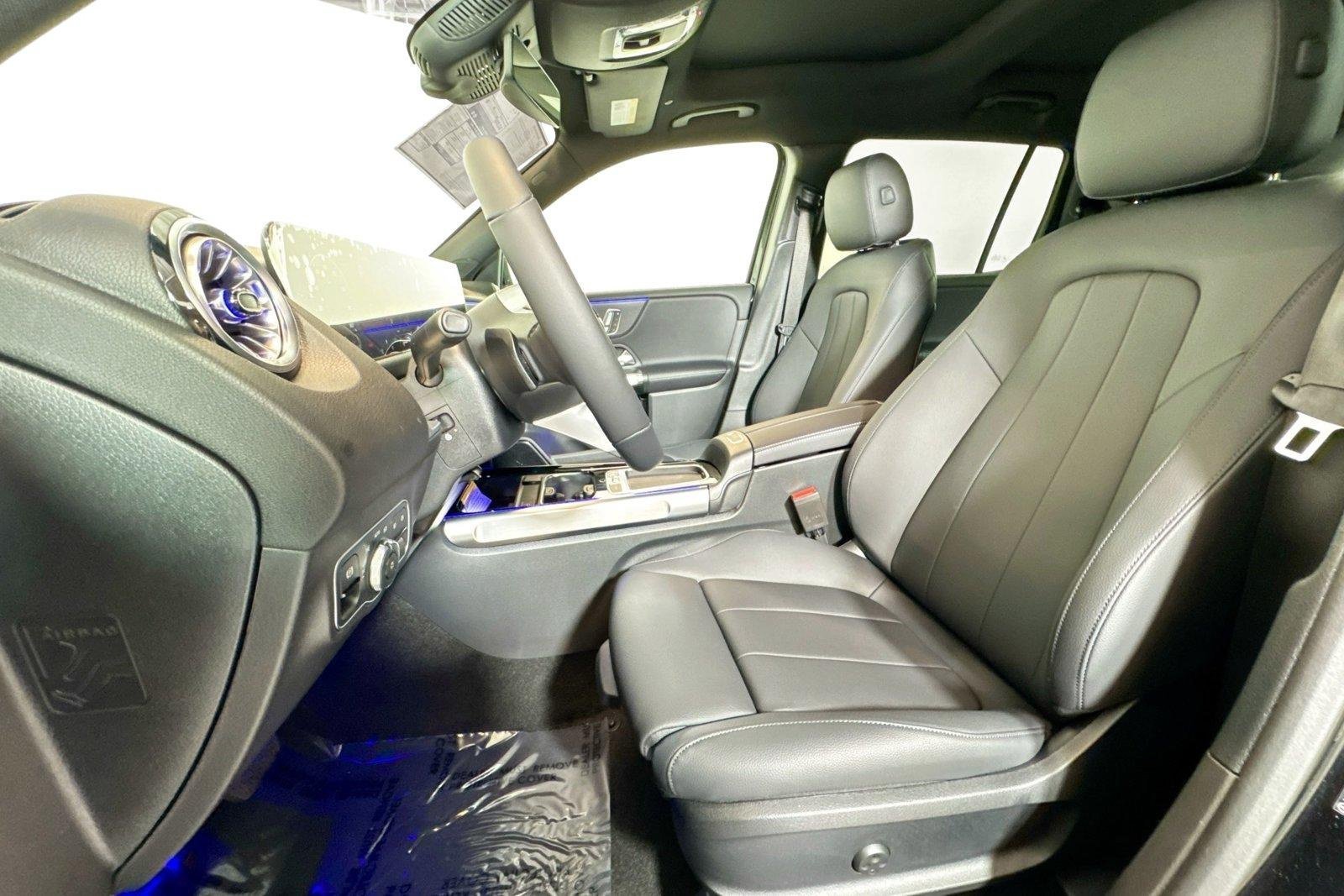 New 2026 Night Black Mercedes-Benz GLB 250 image 18