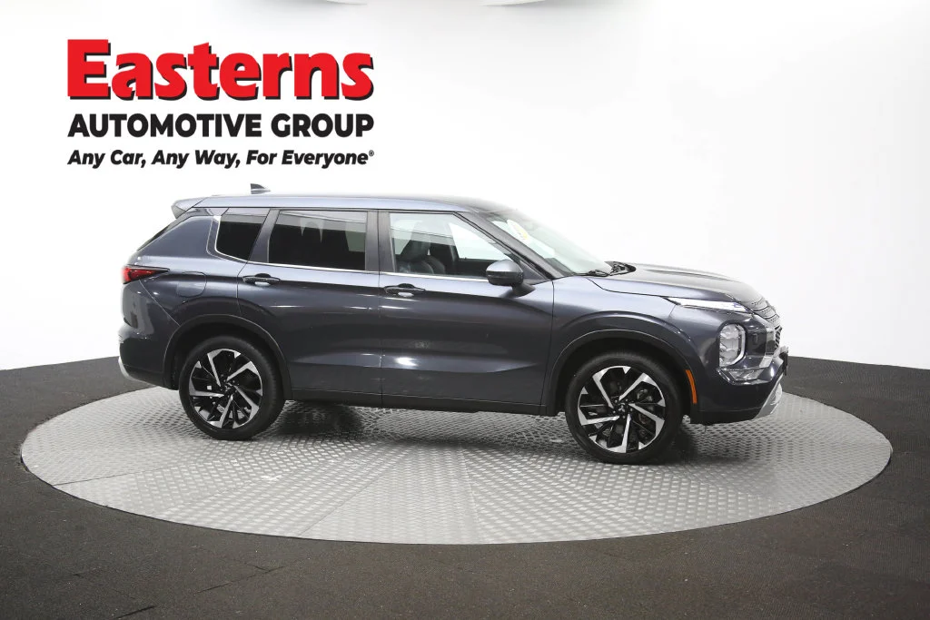 Used 2024 Gray Mitsubishi SE image 48