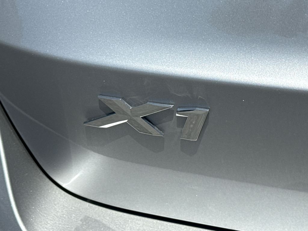 Used 2026 Space Silver Metallic BMW xDrive28i image 8