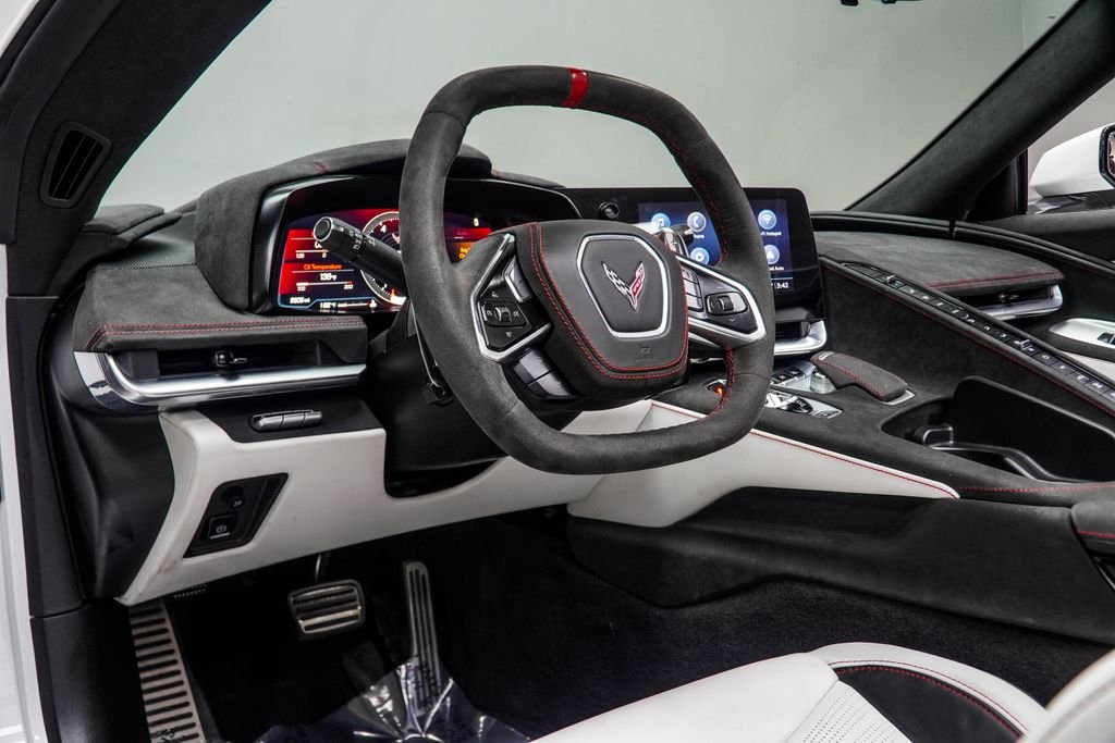 Used 2023 White Chevrolet Stingray image 6