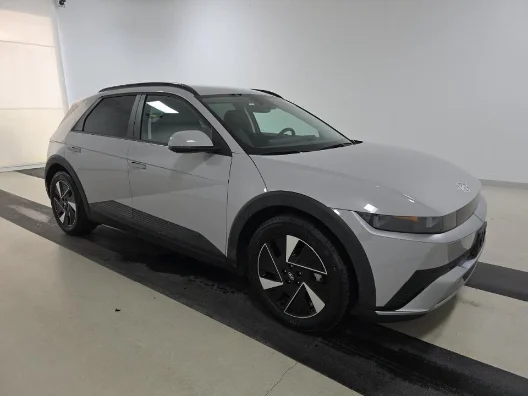 Used 2025 Hyundai IONIQ 5 SEL with VIN 7YAKNDDC1SY011592 for sale in Kansas City
