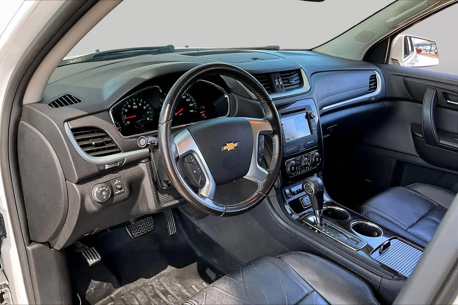Used 2016 Summit White Chevrolet LT image 18