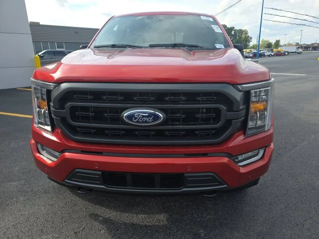 Used 2023 Chili Pepper Red Ford XLT image 2