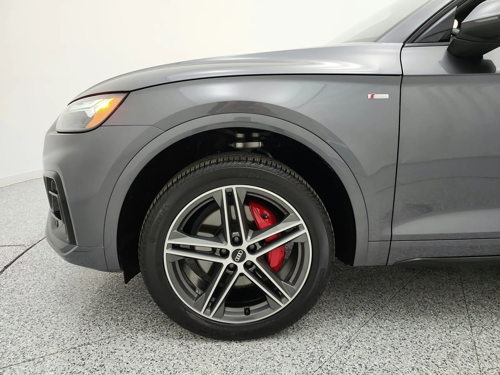 Used 2024 Daytona Gray Pearl Effect Audi S line Premium Plus image 18