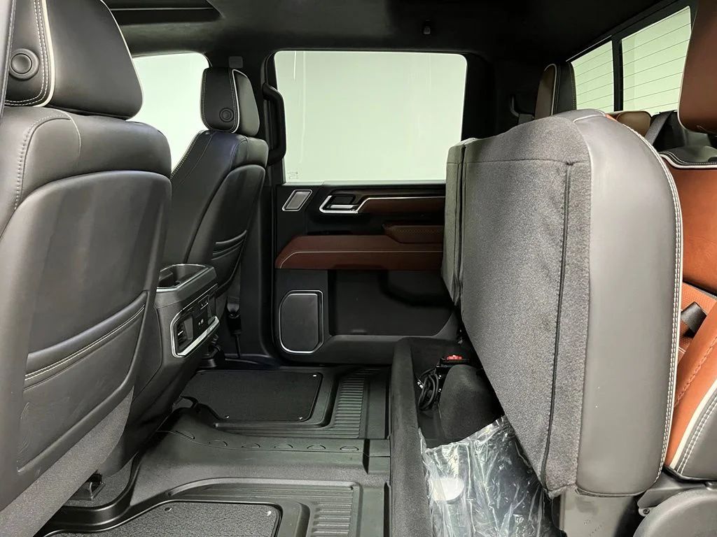 Used 2025 Black GMC Denali Ultimate image 49