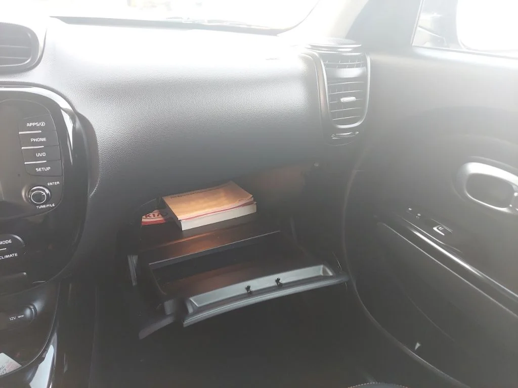 Used 2018 Black Kia Exclaim image 30