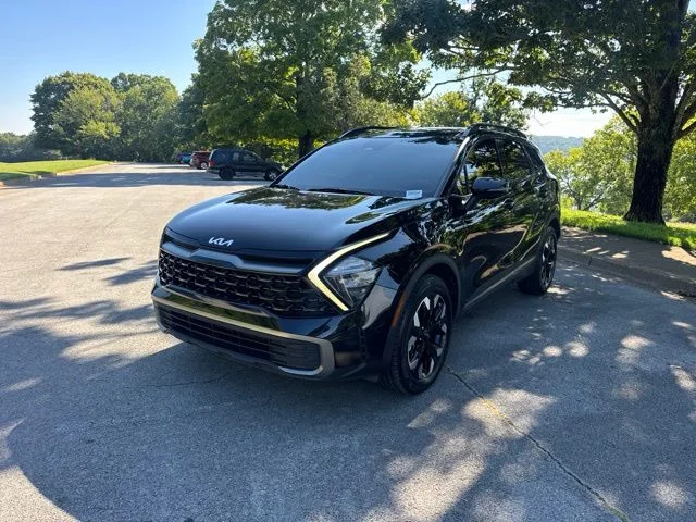 Used 2023 Black Kia X-Line image 3