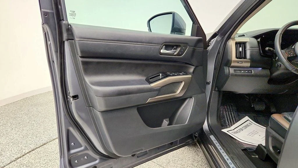 Used 2024 Boulder Gray Pearl Nissan Platinum 4WD image 10