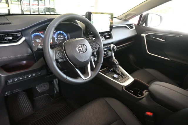 Used 2025 Red Toyota Limited image 21