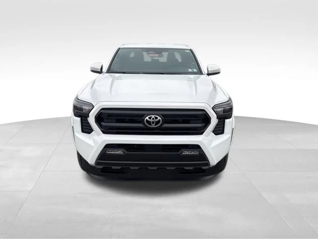 2026 Toyota Tacoma SR5 - Photo 9