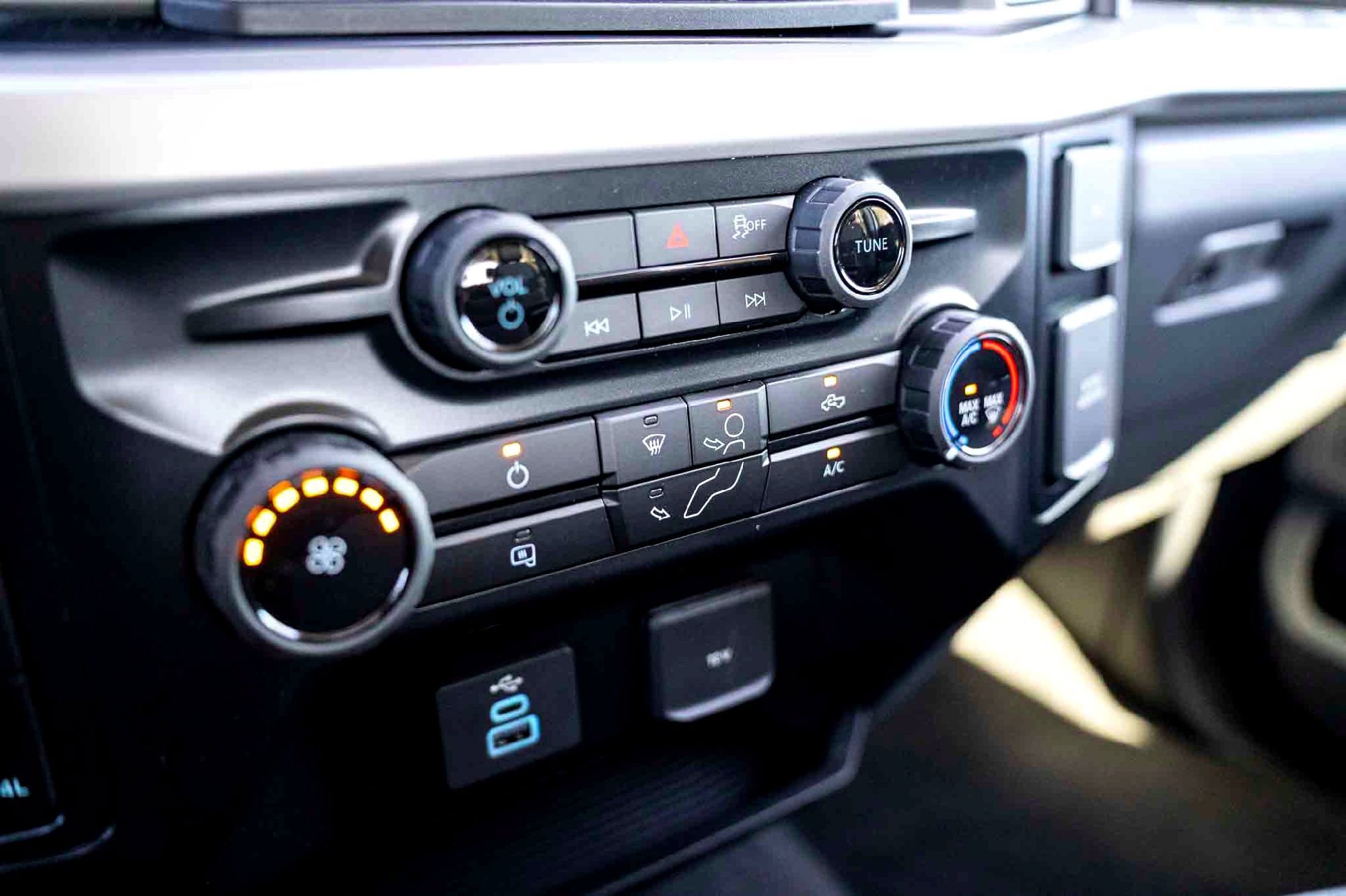 New 2026 Oxford White Ford XLT image 16