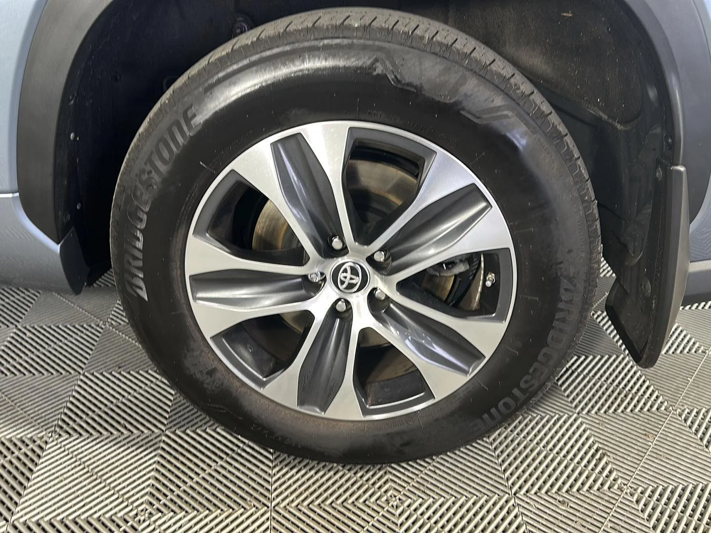 Used 2023 Moon Dust Toyota XLE image 9
