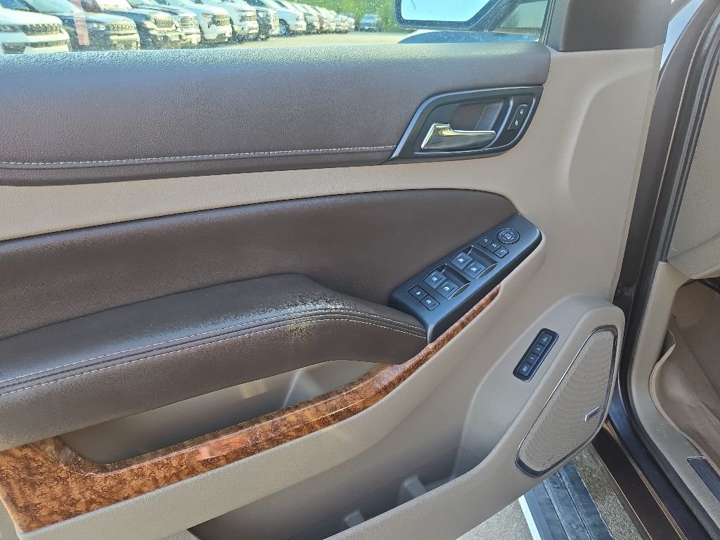 Used 2018 Gray Chevrolet Premier image 30