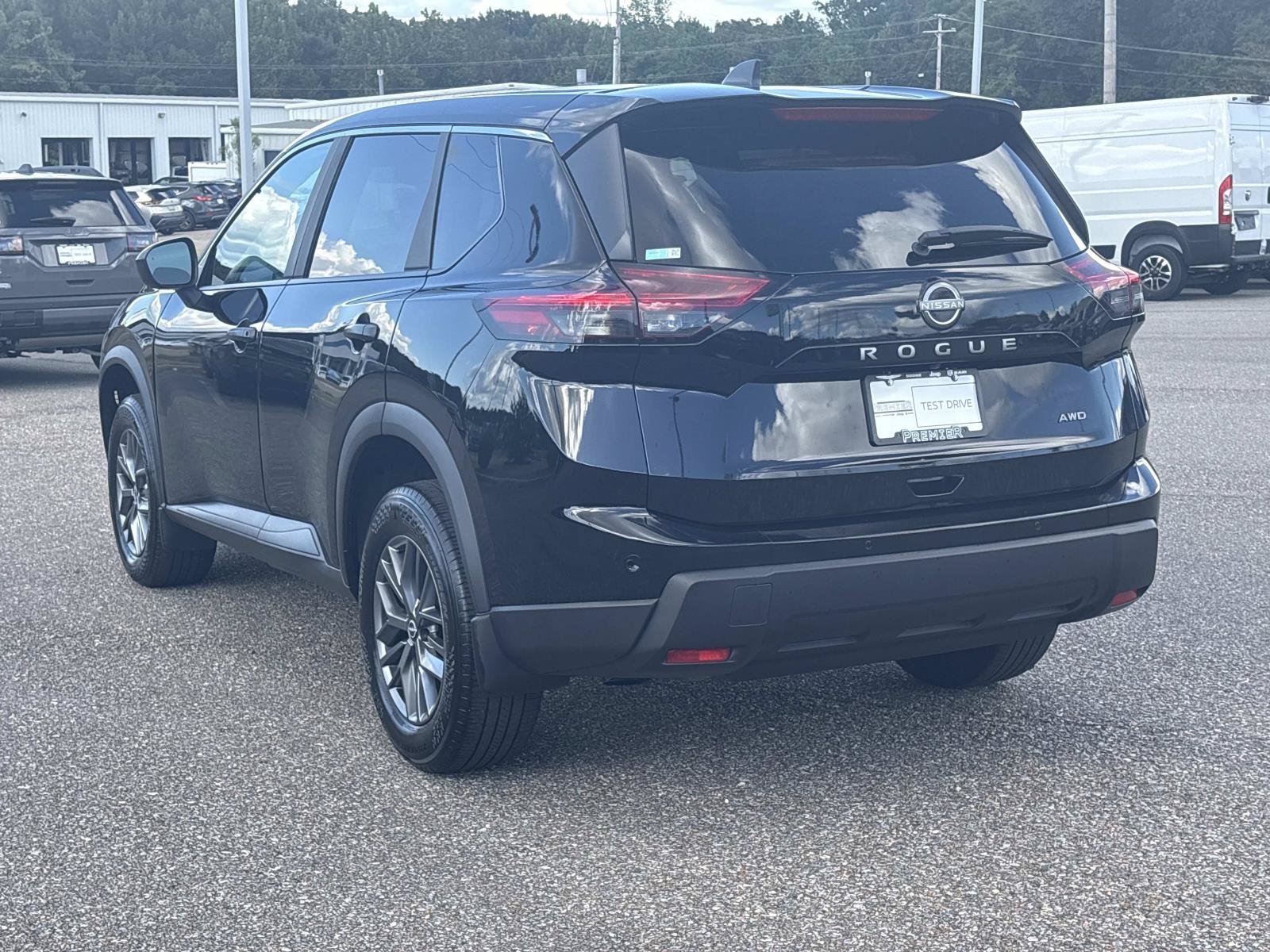2026 Nissan Rogue S - Photo 7