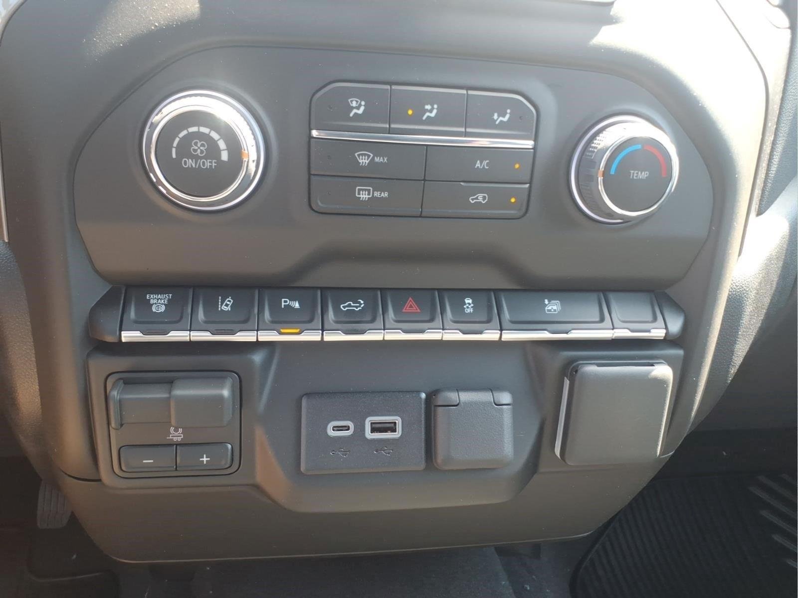 2026 Chevrolet Silverado 2500 HD Custom - Photo 22
