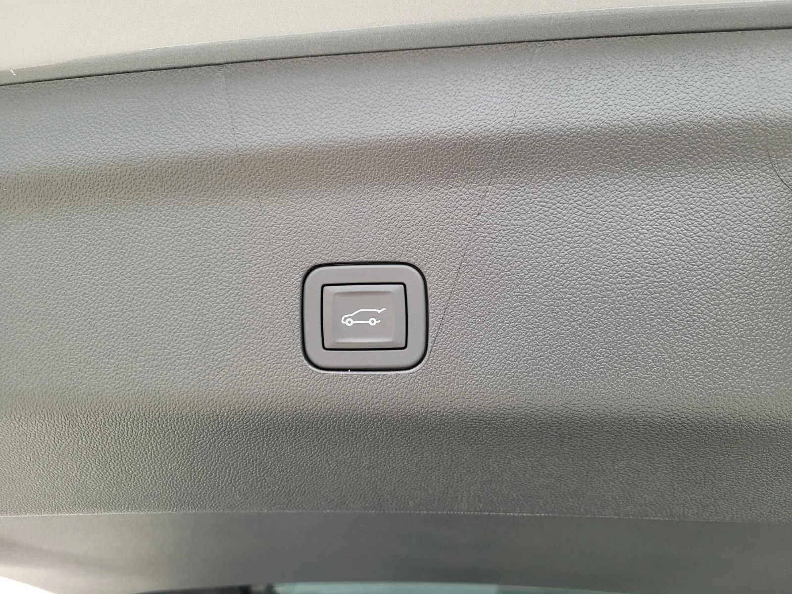 2026 Chevrolet Tahoe High Country - Photo 9