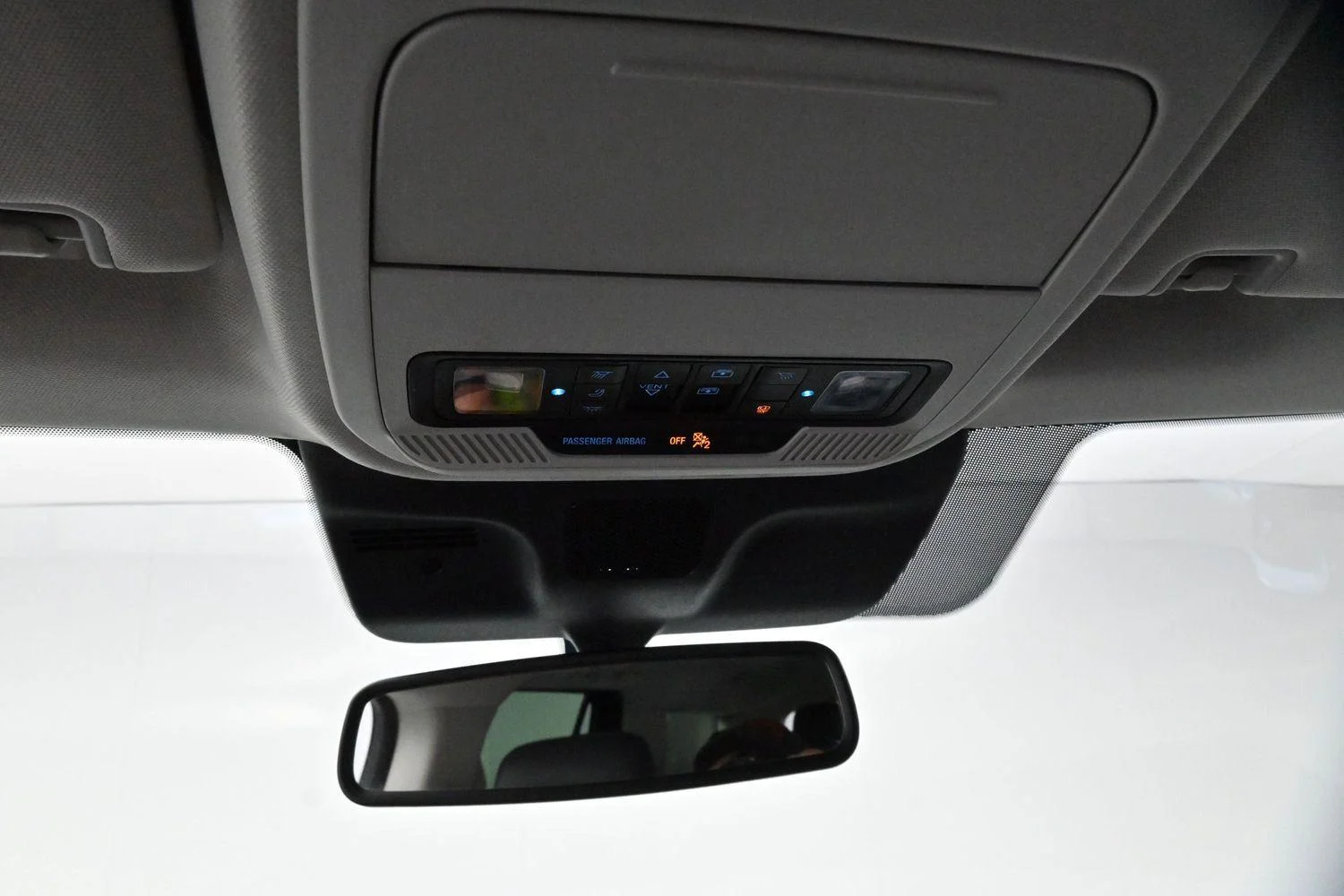 Used 2025 White Ford Active image 28
