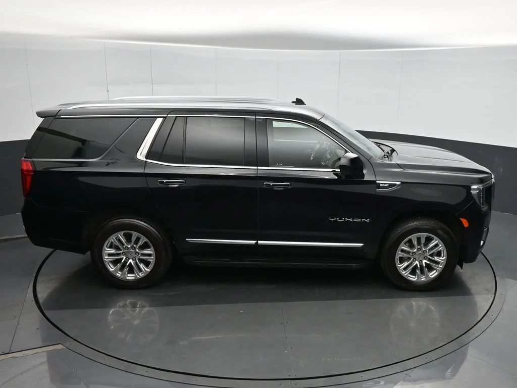 Used 2024 Black GMC SLT image 24
