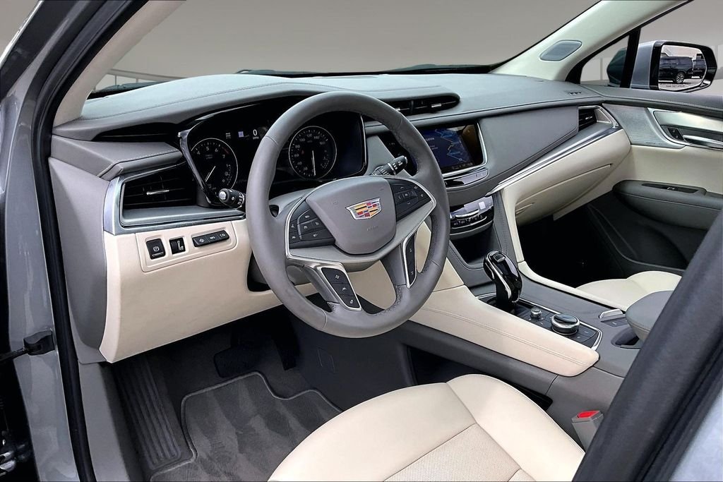 Used 2025 Silver Cadillac Premium Luxury image 13