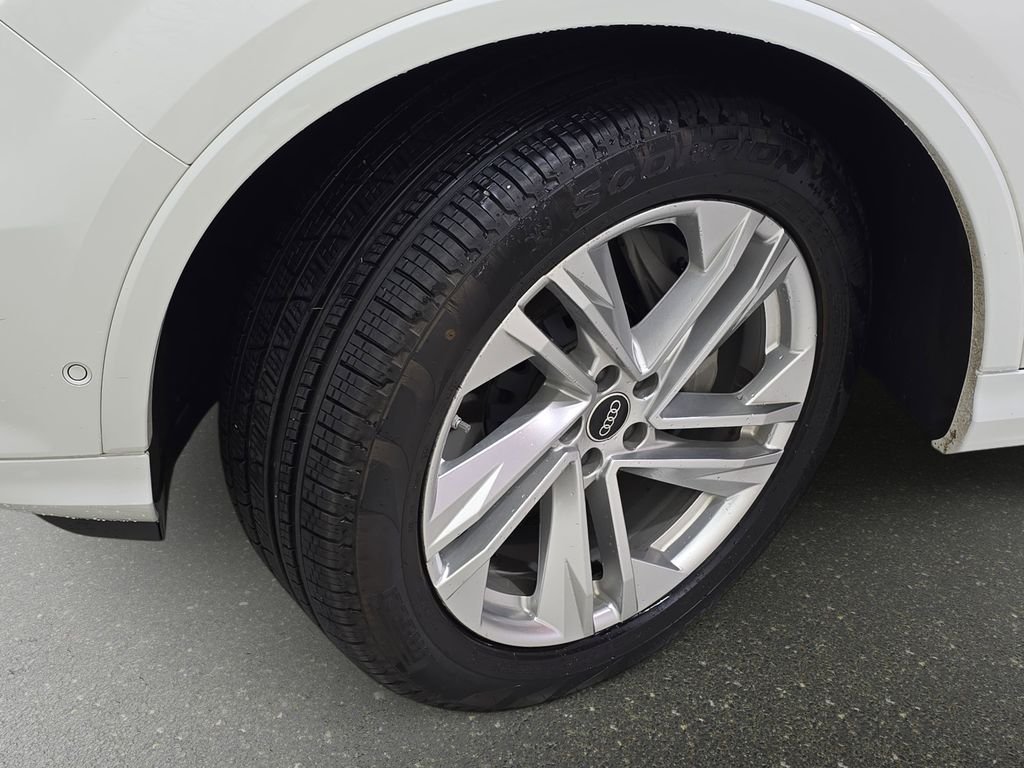 Used 2022  Audi 55 Premium Plus image 31