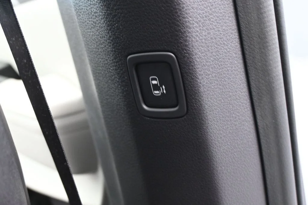 Used 2024 Deep Chroma Blue Kia LX image 39