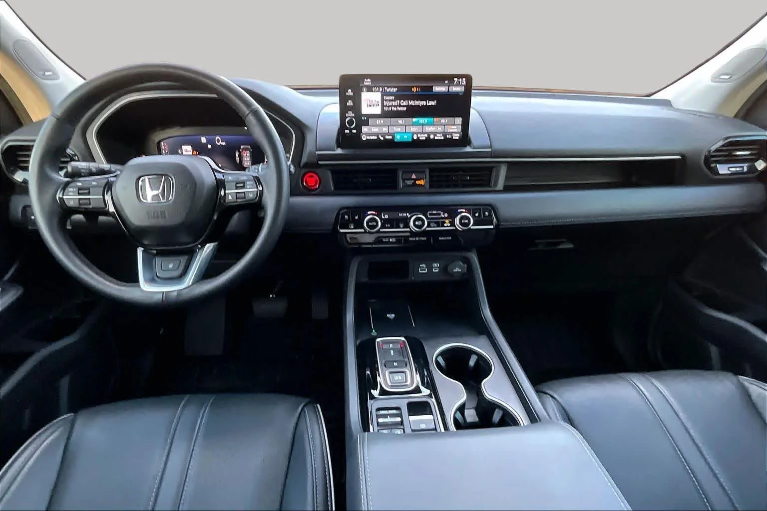 Certified Used 2025 Crystal Black Pearl Honda AWD Elite image 15