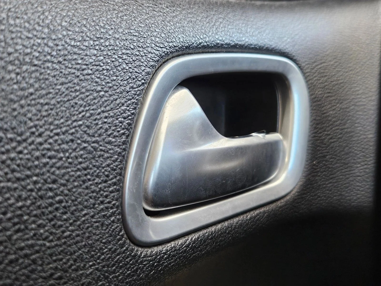Used 2018 Octane Red Pearlcoat Dodge Citadel image 27