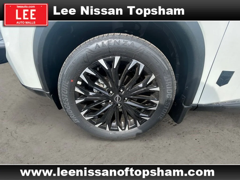 New 2026 Everest White Pearl Tricoat Nissan Dark Armor image 14