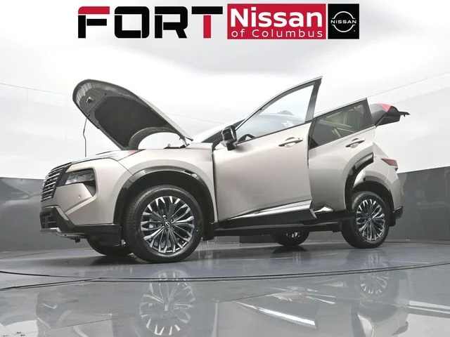 New 2026 Champagne Silver Metallic / Super Black Two-tone Nissan Platinum image 37