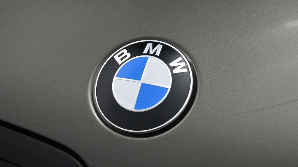 Certified Used 2025 Green BMW M60i image 19
