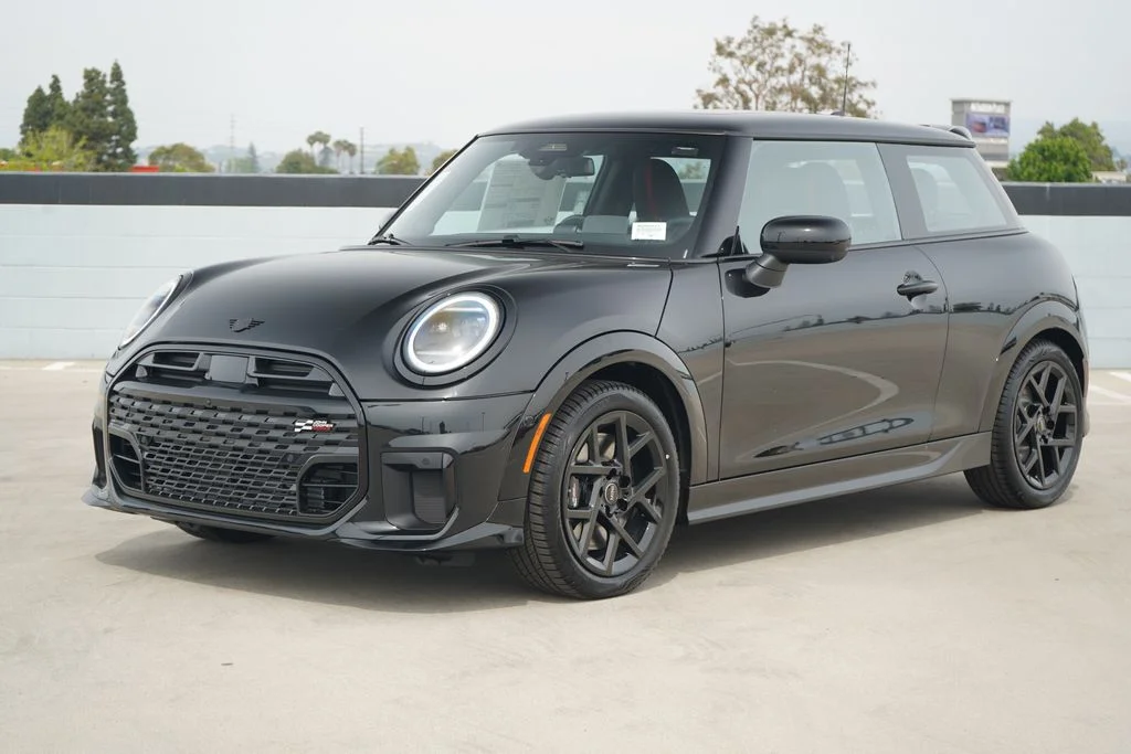 2026 MINI Hardtop Cooper S's photo