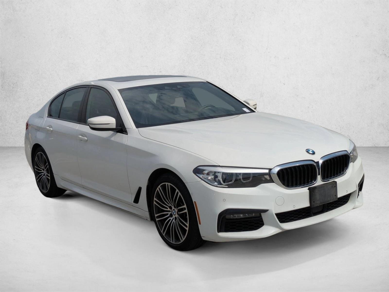 Used 2020 Alpine White BMW 540i xDrive image 3