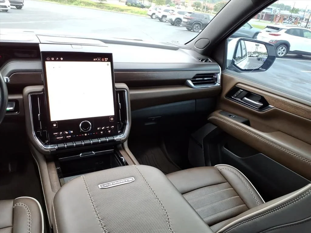 Used 2025 Summit White GMC Denali Ultimate image 30